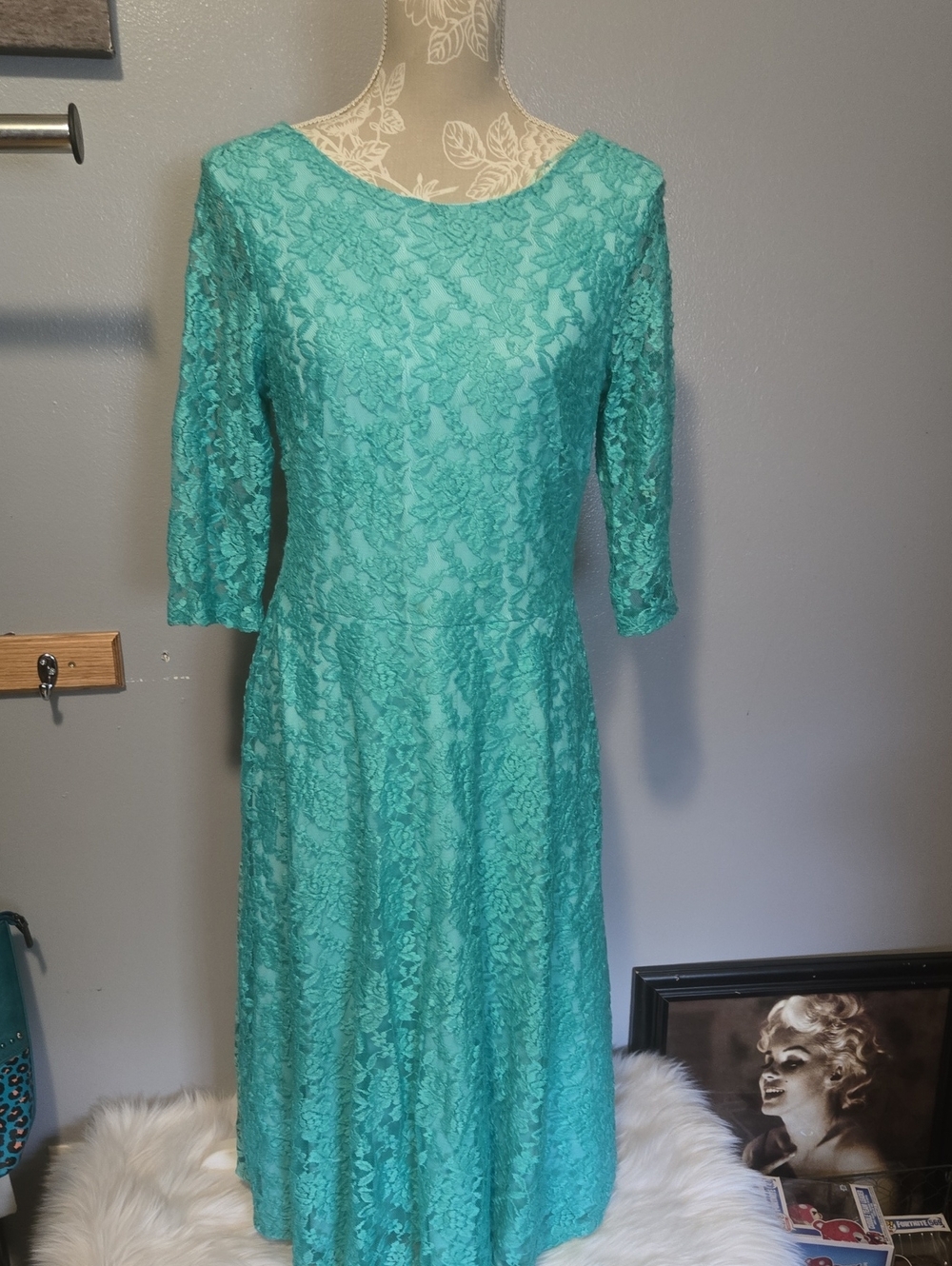 Women's Teal Lace Midi Dress with Three-Quarter Sleeves
